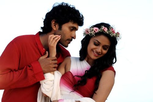 Irukkirai Song Lyrics