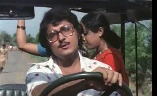 Senthazham Poovil song lyrics - Mullum Malarum